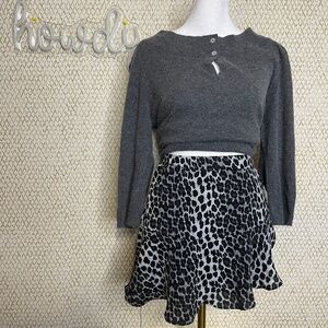 She & Sky Black and Gray Leopord Print Pattern Ruffle Bottom Skort Size Small